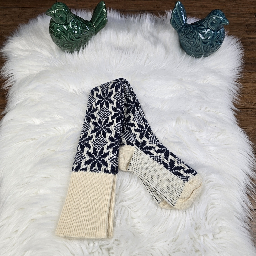 Snowflake Wool Blend Socks